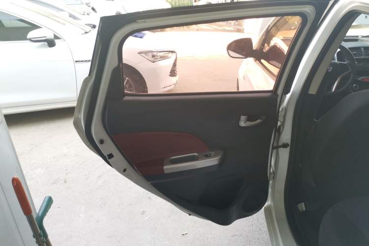 Used CHANGAN Benni 2015 1.4L Manual Luxury Model China V Standard
