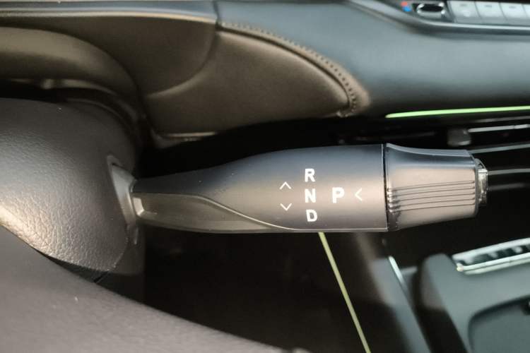 Used VOYAH FREE 2025 318 318 km Rear-Drive Touring Edition Gear Lever