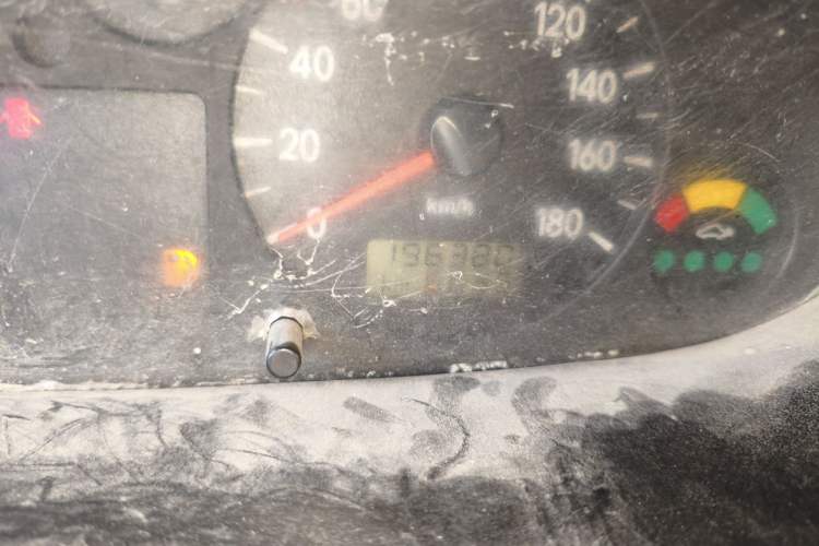 Used JAC Group Refine 2015 2.0L Shuttle Gasoline Long-Wheelbase Comfort Version HFC4GA3-3D Odometer Close Up