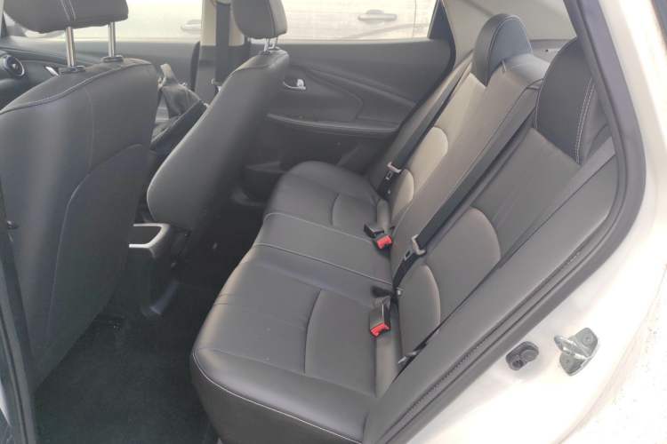 Used Changan Alsvin 2019 1.5L DCT Comfort Model China VI Standard