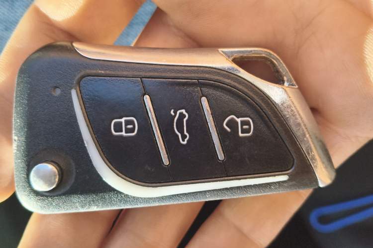 Used Peugeot 301 2016 1.6L Manual Comfort Edition
