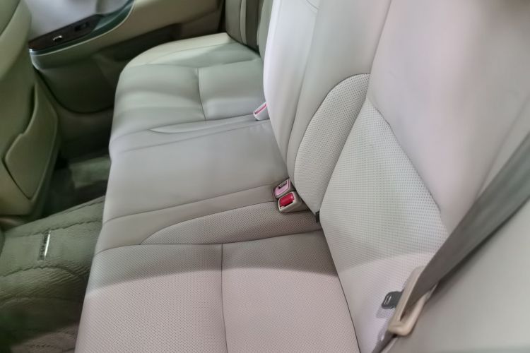 Used Toyota Crown 2012 2.5L Royal Leather Edition
