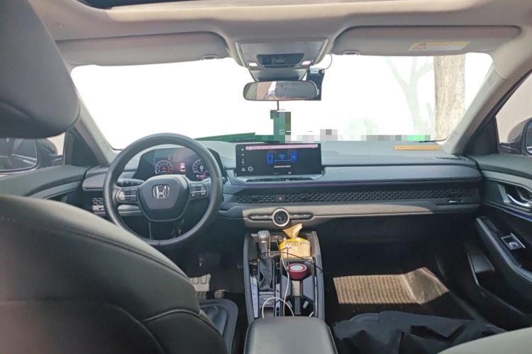 Used Honda Accord 2025 260TURBO Luxury Edition Center Console