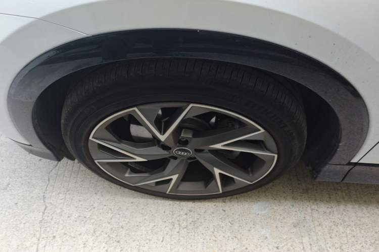 Used Audi Q5 e-tron 2023 40 e-tron Starry Edition White Mage Version