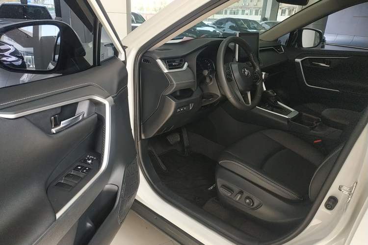 Used Toyota RAV4 2022 2.0L CVT Two-Wheel Drive Fashion Plus Edition
