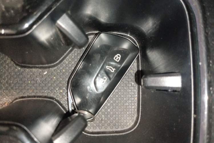 Used Volkswagen Tiguan L 2024 PRO 380TSI Four-Wheel Drive R-Line Smart Edition Vehicle Key