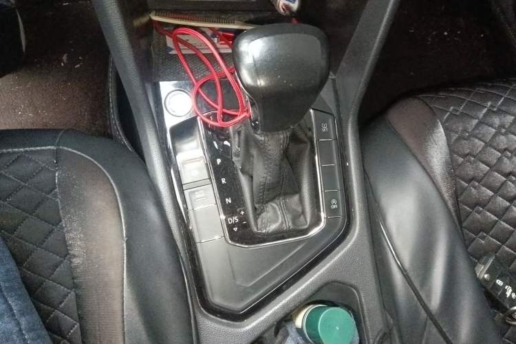 Used Volkswagen Tiguan L 2018 Facelift 330TSI Automatic Two-Wheel Drive Luxury Edition Gear Lever