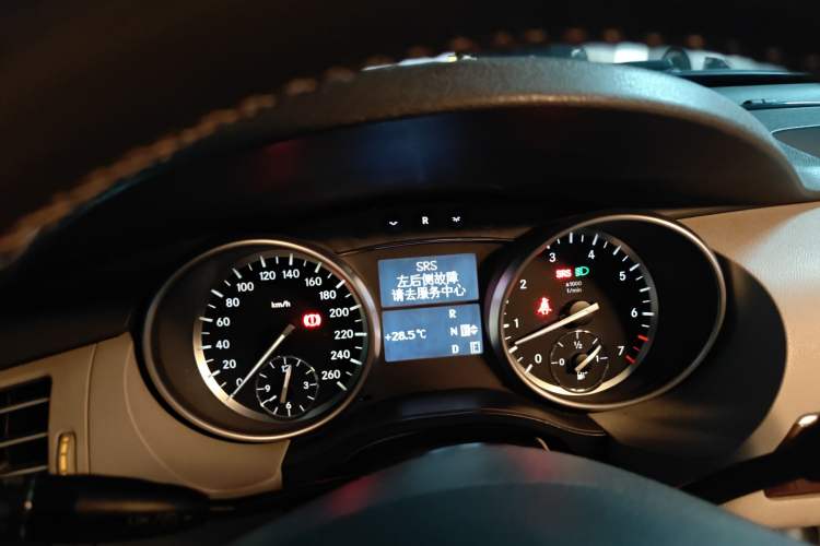 Used Mercedes-Benz R-Class 2011 R 350 L 4MATIC
