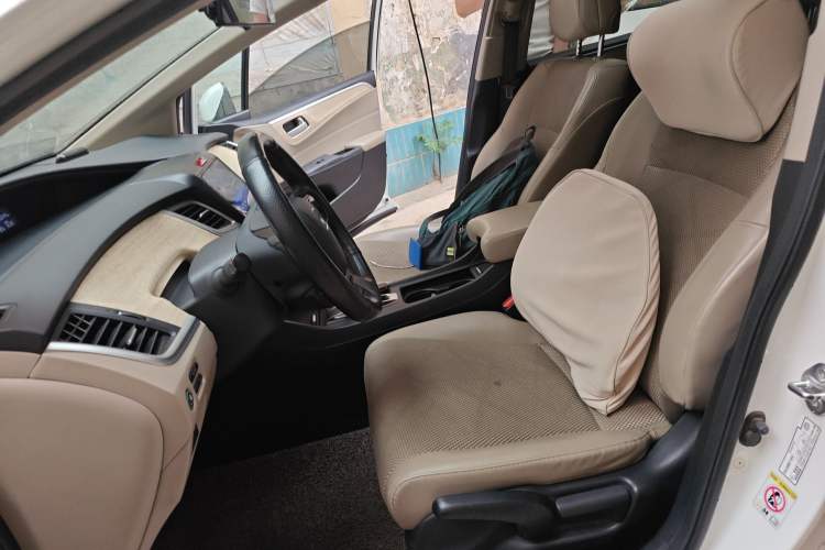 Used Honda Jade 2014 1.8L Automatic Comfort Elite Version 5 Seats