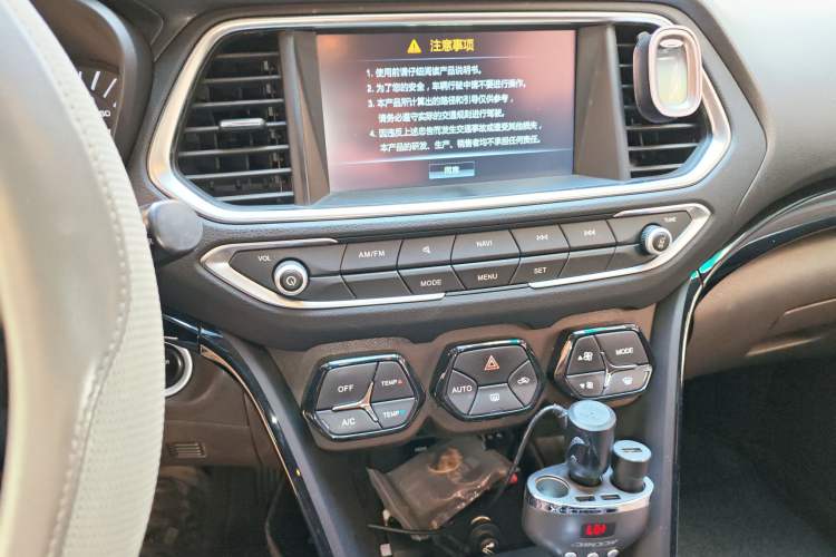 Used GAC Trumpchi GS4 New Energy 2017 1.5L PHEV Smart Enjoyment Edition Audio And AC Panel