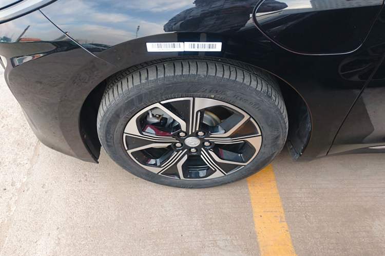 Used Hongqi E-QM5 2023 Base Travel Edition