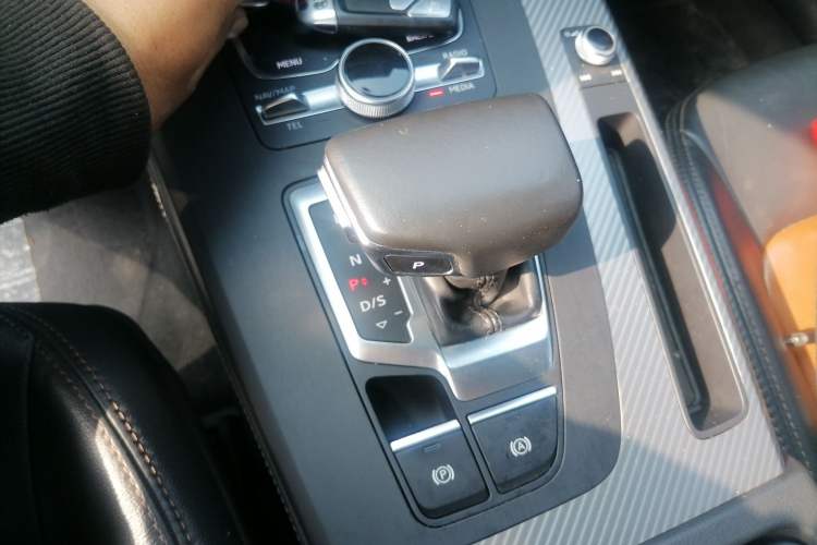 Used Audi Q5L 2020 45 TFSI Prestige Fashion Model