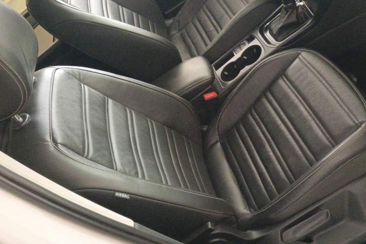 Used Volkswagen Touran 2018 Volkswagen Touran L 280TSI DSG Comfort Edition 7-seater Right Front Seat