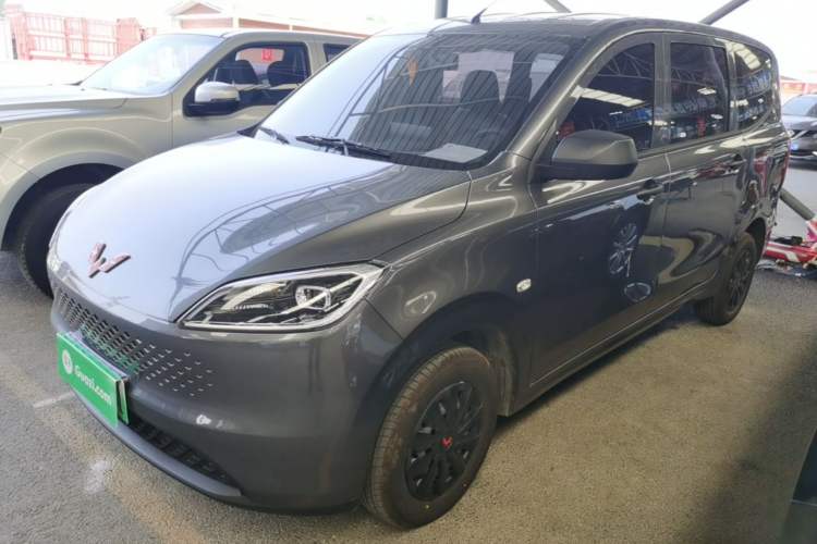 Used Wuling Hongguang New Energy 2025 Extended-Range Hybrid 50 km Standard Version