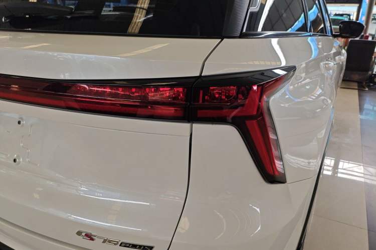 Used CHANGAN CS75 PLUS 2023 3rd Generation 1.5T Automatic Prestige Model
