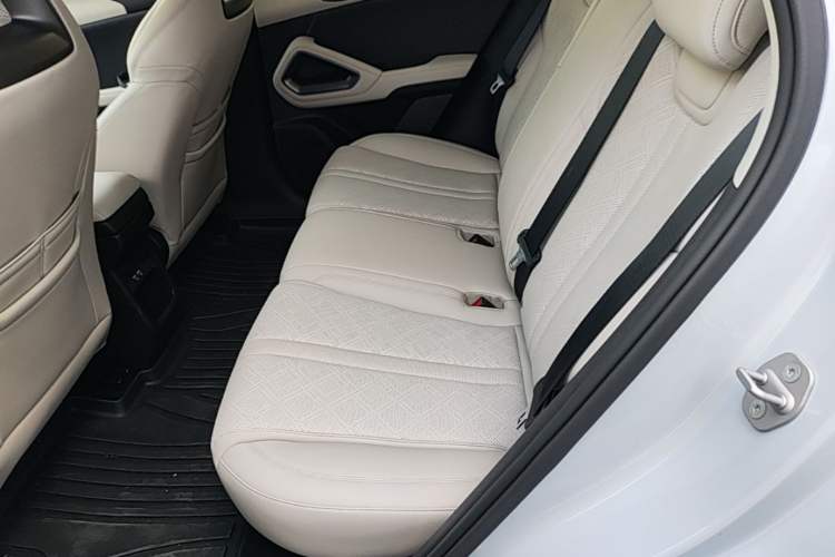 Used BYD Yuan UP 2025 Intelligent Driving Version 401 KM Dynamic Edition