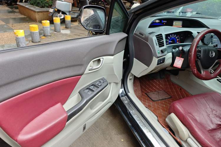 Used Honda Civic 2013 10th Anniversary 1.8L Automatic Comfort Version