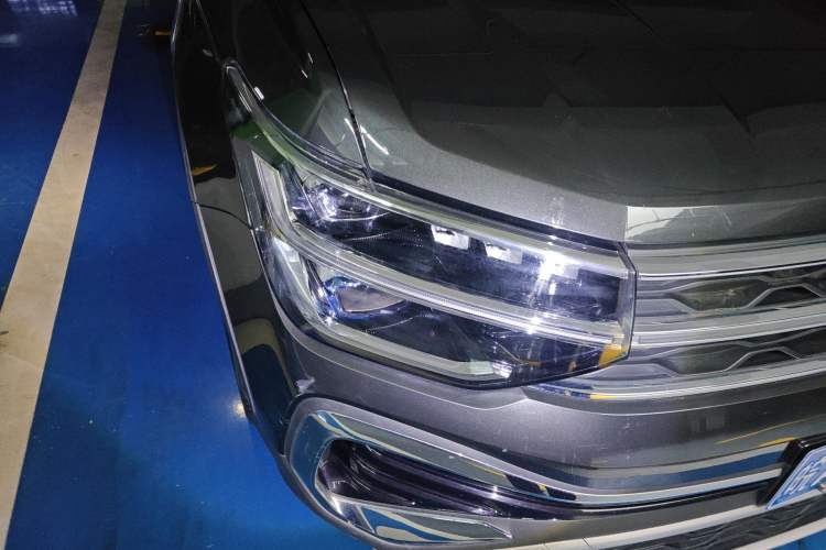 Used Volkswagen Tharu 2023 300TSI Two-Wheel-Drive Full Moon Edition
