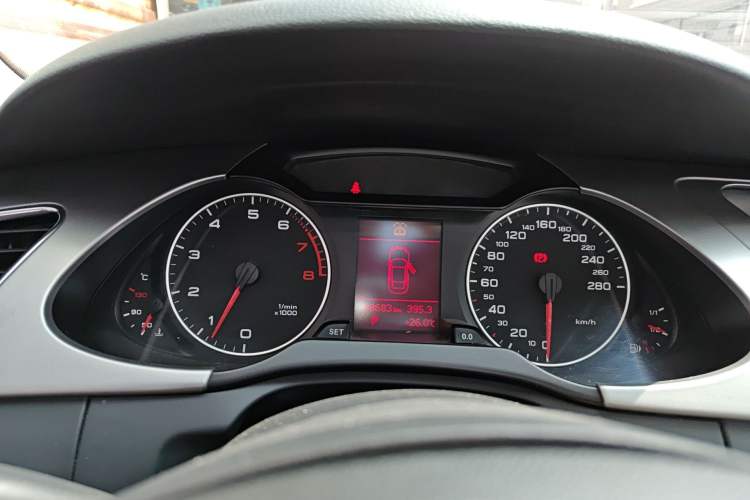 Used Audi A4L 2011 2.0 TFSI Standard Model
