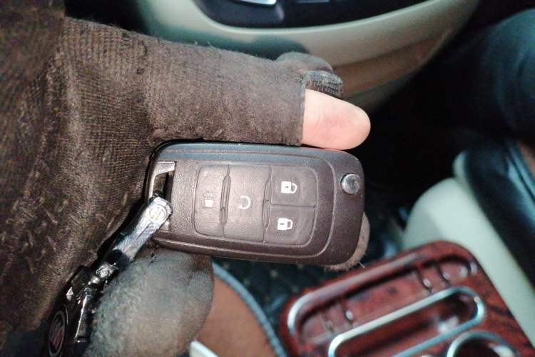 Used Buick GL8 2018 28T Comfort Model China VI Standard Vehicle Key