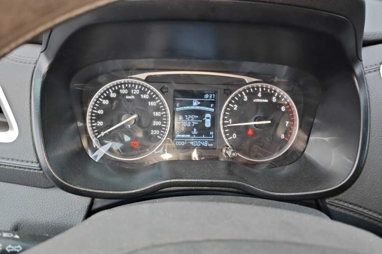 Used SWM X7 2020 2.0L Manual Comfort Version 7 Seats Instrument Cluster