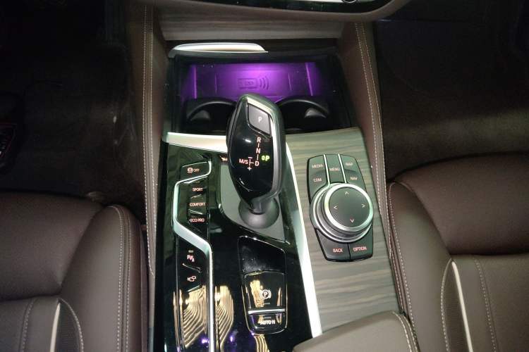 Used BMW 5 Series 2022 Second Facelift 530Li Luxury Edition Premium Package