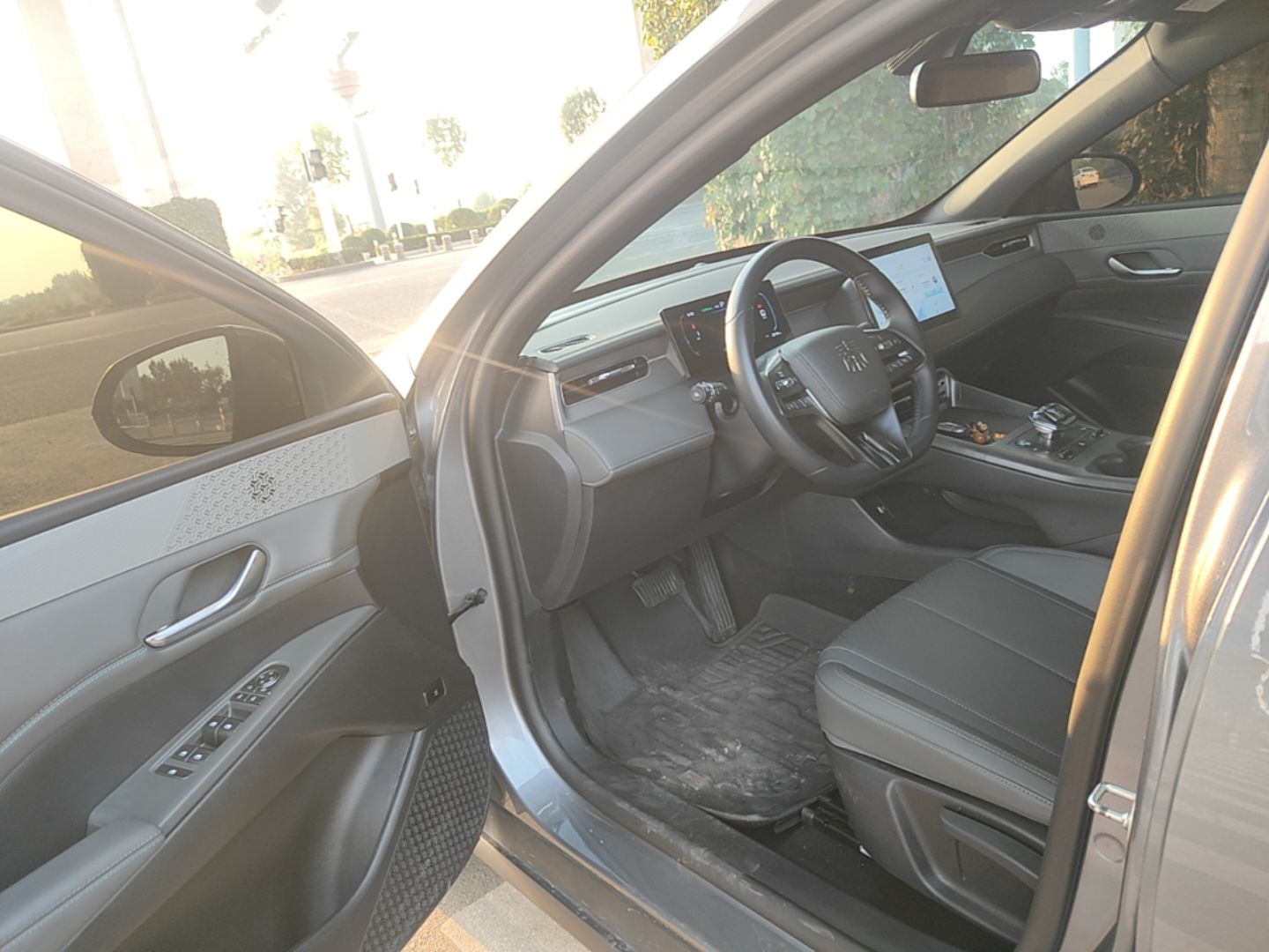 BYD Qin PLUS 2025 DM-i Smart Drive 55KM Leading Model — снимка 18