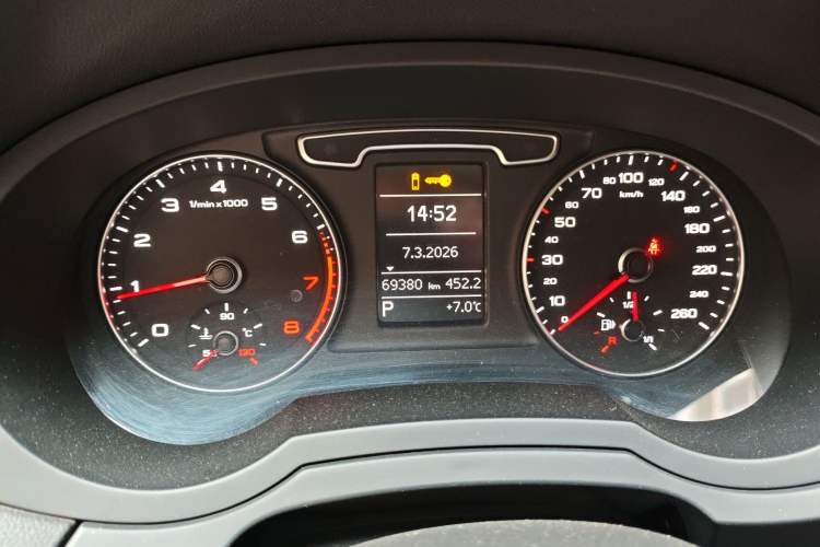 Used Audi Q3 2015 35 TFSI Comfort Model