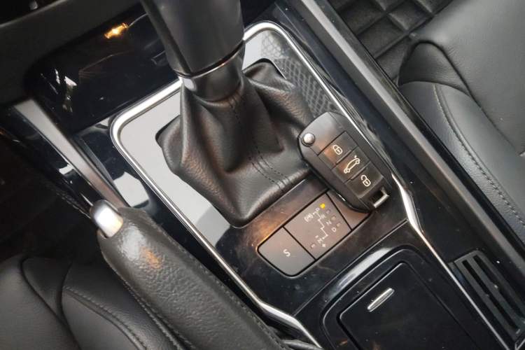 Used Peugeot 508 2012 2.0L Automatic Smart Enjoyment Version
