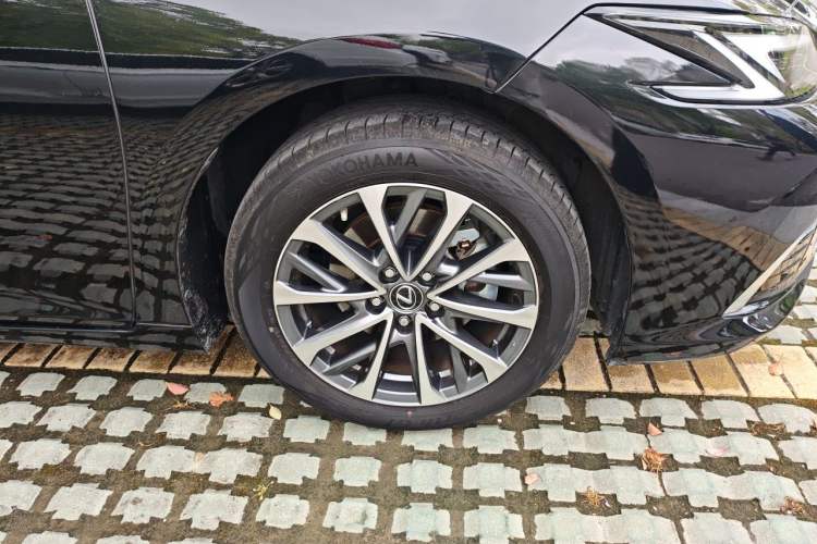 Used Lexus ES 2025 200 Premium Edition
