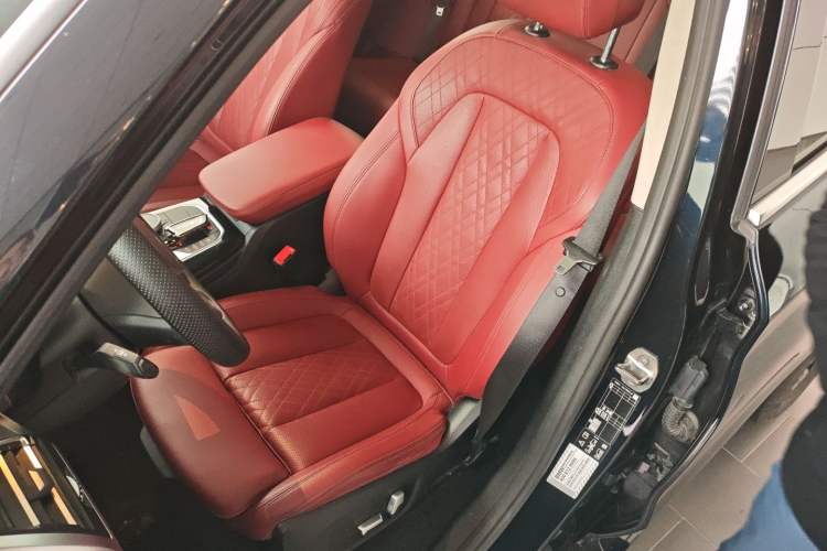 Used BMW X3 2022 Restyled xDrive25i M Sport Package Left Front Seat