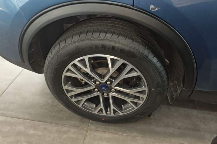 Used Ford Escape 2020 EcoBoost 245 Two-Wheel-Drive Titanium Edition Exterior 5