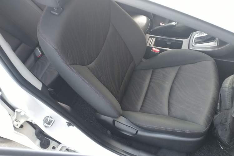 Used Hyundai Elantra (5th Generation / Langdong) 2015 1.6L Automatic Fashion Model