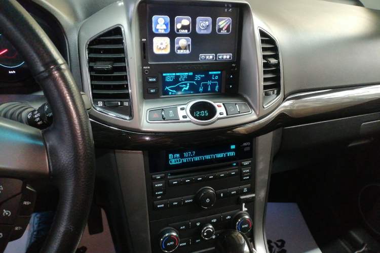 Used Chevrolet Captiva 2014 2.4L 4x4 Flagship Edition 7 Seats