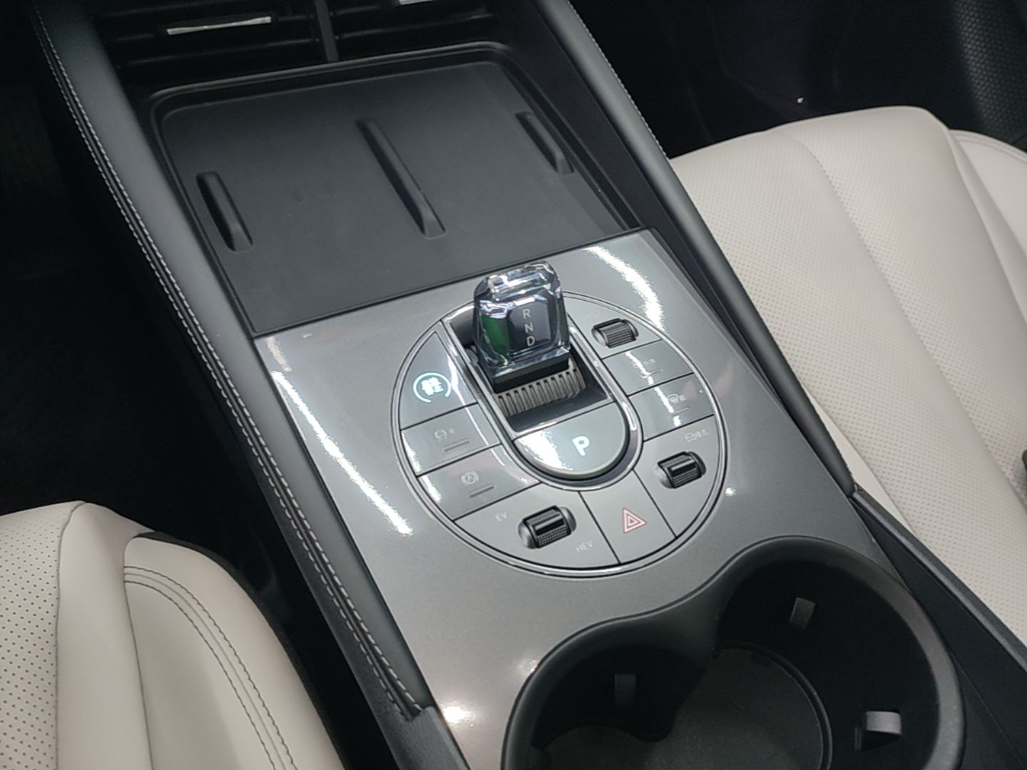 BYD Seal 06 New Energy 2024 DM-i 120KM Prestige Model — снимка 16