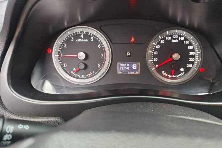 Used Geely Auto EC8 2013 2.0L Automatic Prestige Edition Odometer Close Up