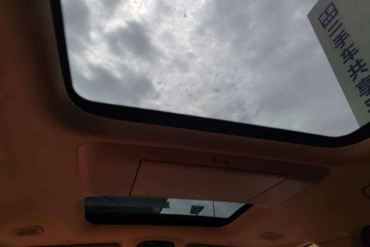 Used VOYAH Dream 2025 PHEV Four-Wheel-Drive Flagship Kunpeng Edition
