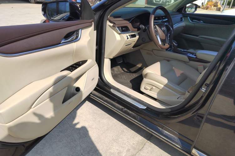 Used Cadillac XTS 2015 28T Comfort Model