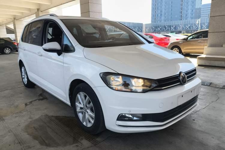 Used Volkswagen Touran 2018 Volkswagen Touran L 280TSI DSG Comfort Edition 7 Seats China VI Standard