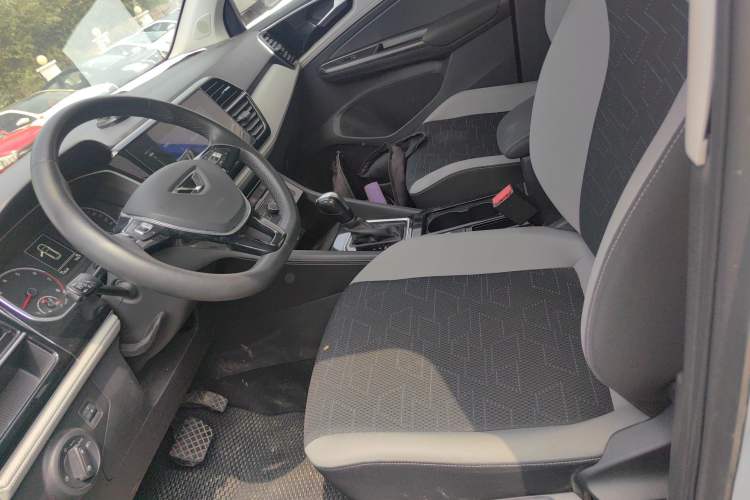 Used Jetta VS7 2022 280TSI Automatic Trend Edition
