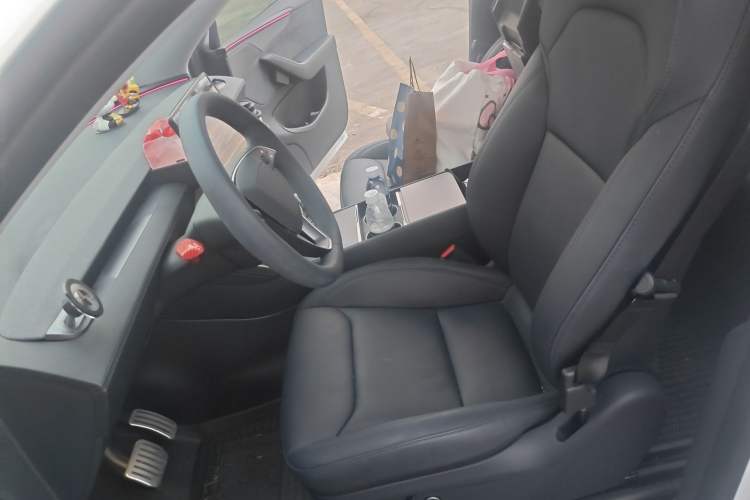 Used Tesla Model Y 2025 Updated Version Long-Range All-Wheel Drive Left Front Seat