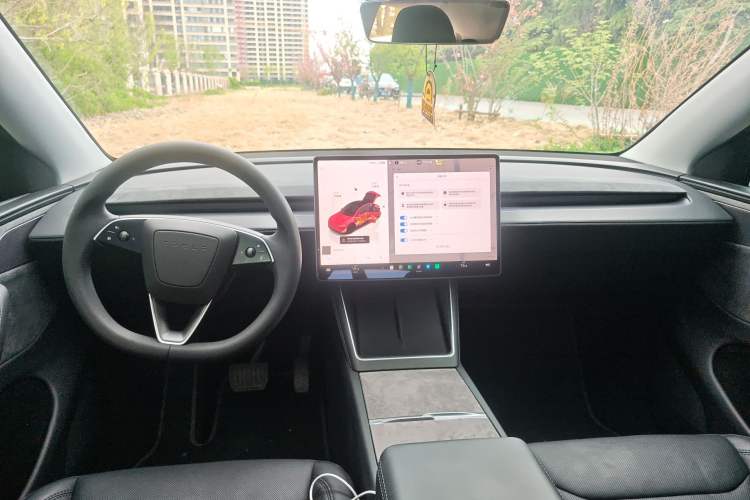 Used Tesla Model Y 2025 Long-Range All-Wheel Drive First Edition
