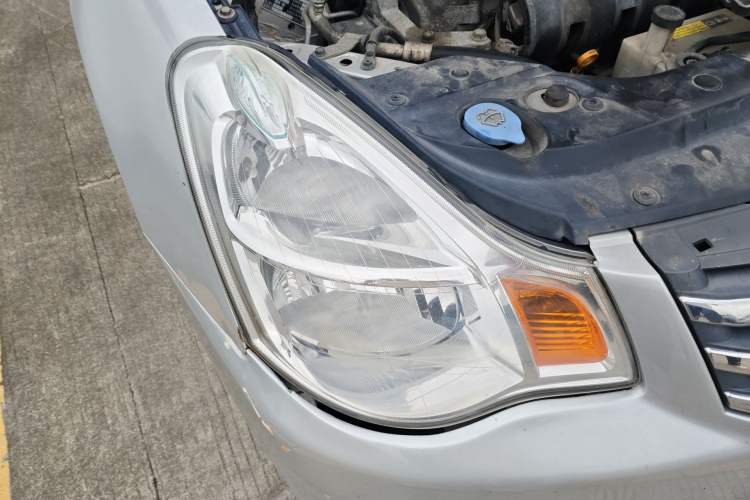 Used Nissan Sylphy 2016 Classic 1.6XE Automatic Leading Edition Right Front Headlight