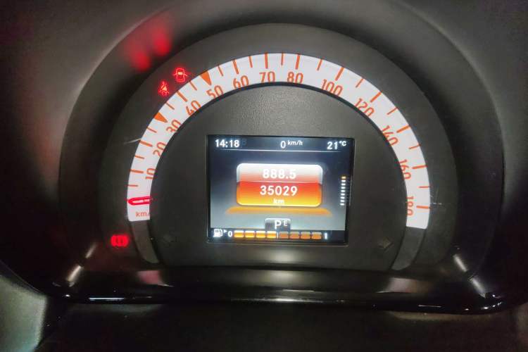 Used smart forfour 2018 0.9T 66 kW Pioneer Edition Instrument Cluster