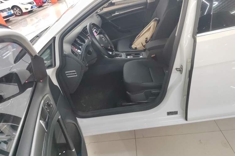 Used Volkswagen Golf 2014 1.4TSI Automatic Comfort Model
