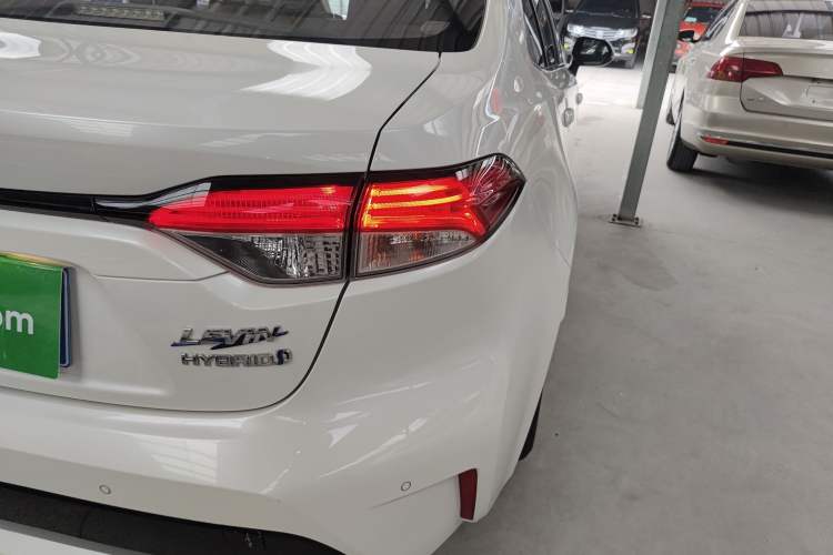 Used Toyota Levin 2019 Dual-Engine 1.8H E-CVT Tech Edition China VI Standard Exterior 3