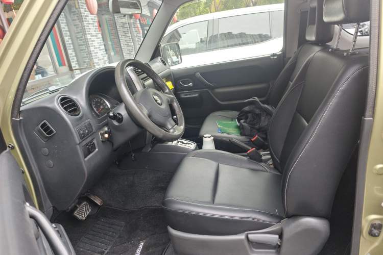 Used Suzuki Jimny 2011 1.3 AT Left Front Seat