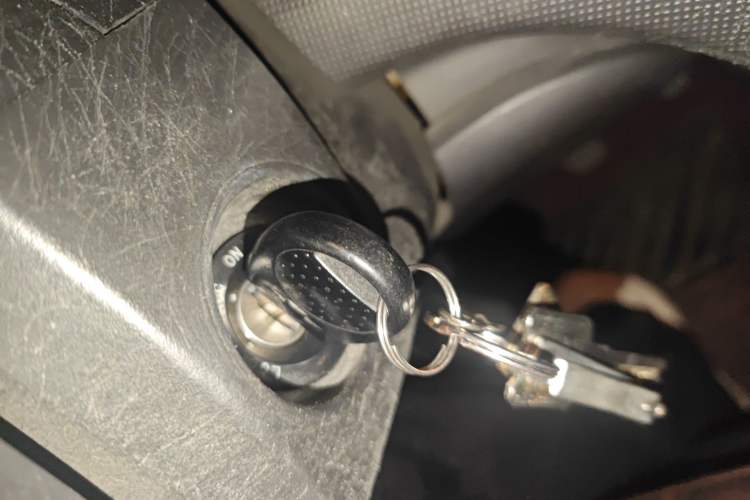 Used Chevrolet Sail 2013 Sedan 1.4L Manual - Youyi Happiness Edition Vehicle Key