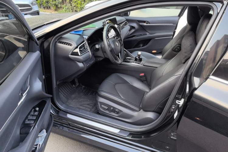 Used Toyota Camry 2021 2.5G Luxury Edition
