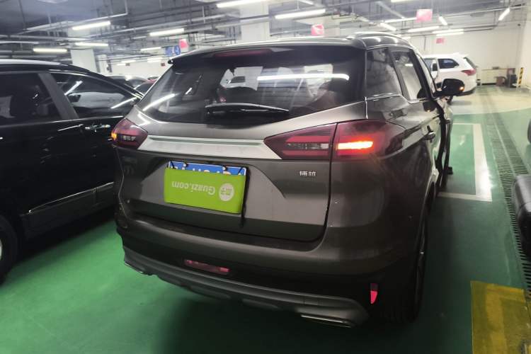 Used Geely Auto Emgrand X7 Sport 2021 Million Edition 1.8TD DCT Two-Wheel Drive Comfort Model